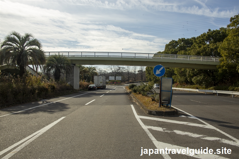 国道1号線から駐車場への入り方:ディノアドベンチャー名古屋の駐車場完全ガイド(8)
